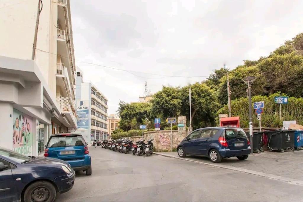 Cozy Apartment In The Heart Of The City Iraklio Eksteriør bilde