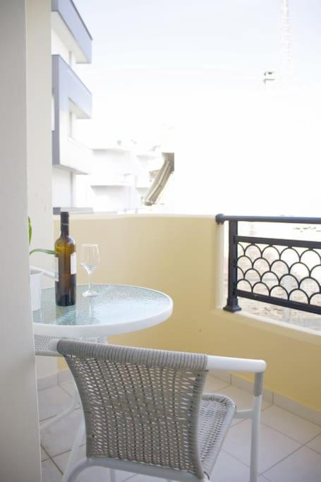 Cozy Apartment In The Heart Of The City Iraklio Eksteriør bilde